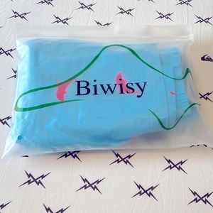 NIB Biwisy light blue with pink dolphins mens swim trunks with drawstring, XL